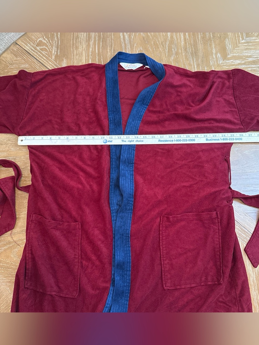 Vintage Belton Burgundy robe with Navy velour Trim - Picture 5 of 7